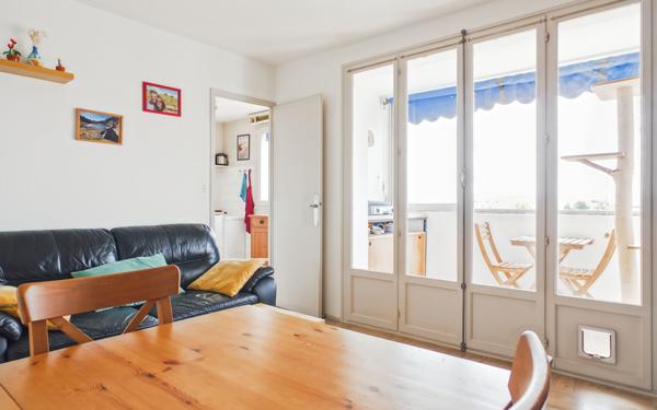 Appartement à vendre    3 pièces • 56,32 m2 Vénissieux