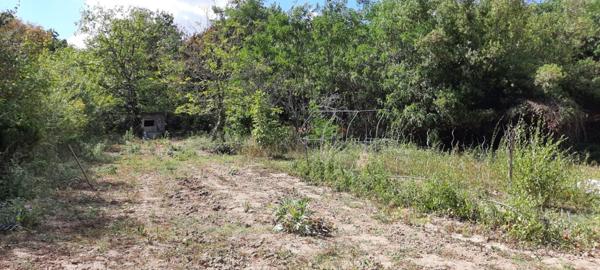 MOUTIERS SUR LAY EN PLEIN COEUR DU BOURG MAISON EN PIERRES RENOVEE 4 CHAMBRES IDEAL GRAND LOCATIF