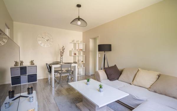 Appartement à vendre    2 pièces • 46,77 m2 Gagny