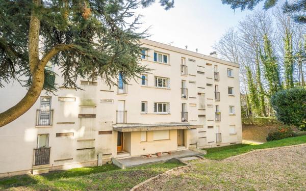 Appartement à vendre    2 pièces • 46,77 m2 Gagny