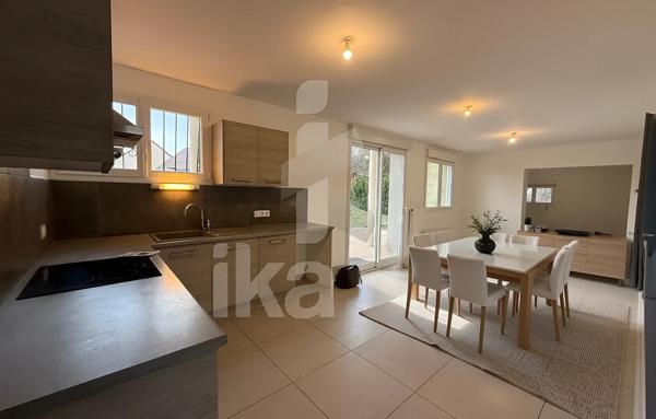 Appartement 5 pièces, 98 m2 de plain-pied avec terrasse et jardin 250 m2