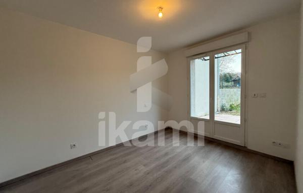 Appartement 5 pièces, 98 m2 de plain-pied avec terrasse et jardin 250 m2