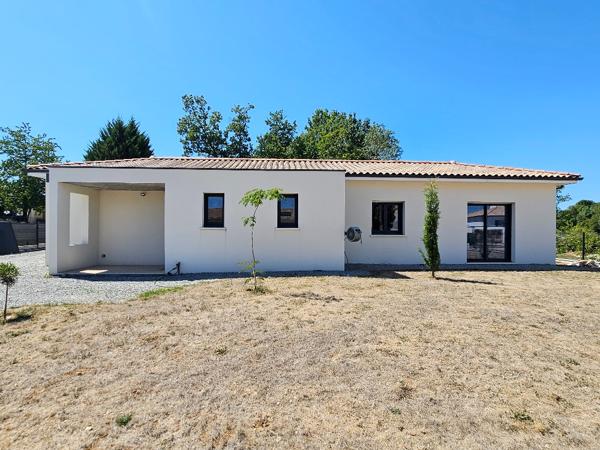 Plain-pied à vendre 2022 - 3 chambres - garage - 130 m²