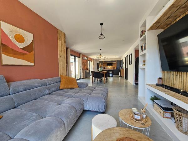 Plain-pied à vendre 2022 - 3 chambres - garage - 130 m²