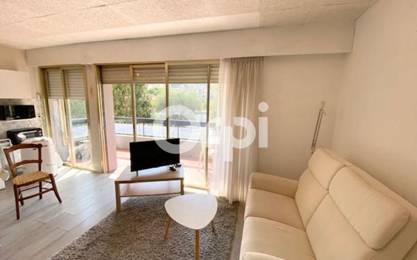 Appartement à vendre    1 pièce • 35,80 m2 Mandelieu-la-Napoule