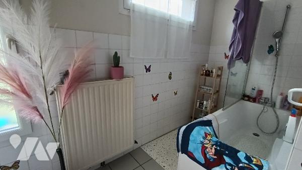 SAINTE MENEHOULD - Rue Chanteraine
Immeuble de rapport comportant 4 appartements loués