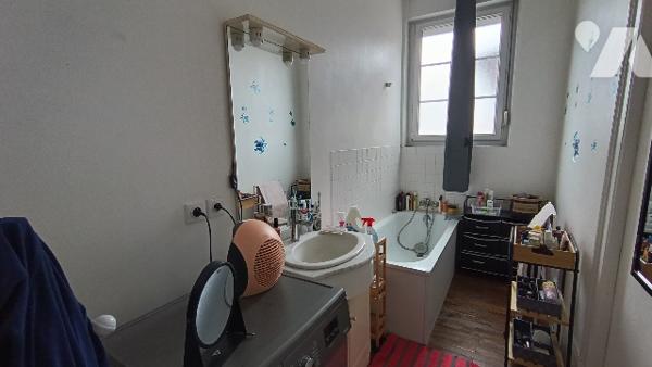 SAINTE MENEHOULD - Rue Chanteraine
Immeuble de rapport comportant 4 appartements loués