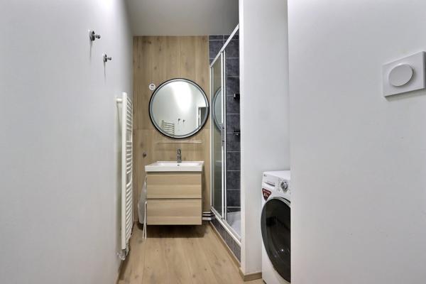EXCLUSIVITÉ – SUPERBE T5 DE 101 m² AVEC GRANDE TERRASSE, VUE DÉGAGÉE ET 2 GARAGES