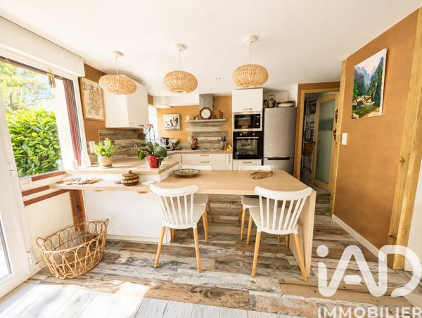 Maison à vendre 10 pièces 262,84 m² Saint-Lyphard