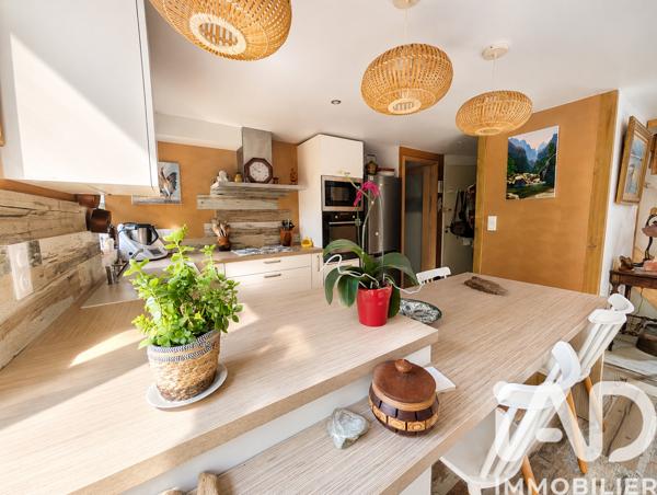 Maison à vendre 10 pièces 262,84 m² Saint-Lyphard