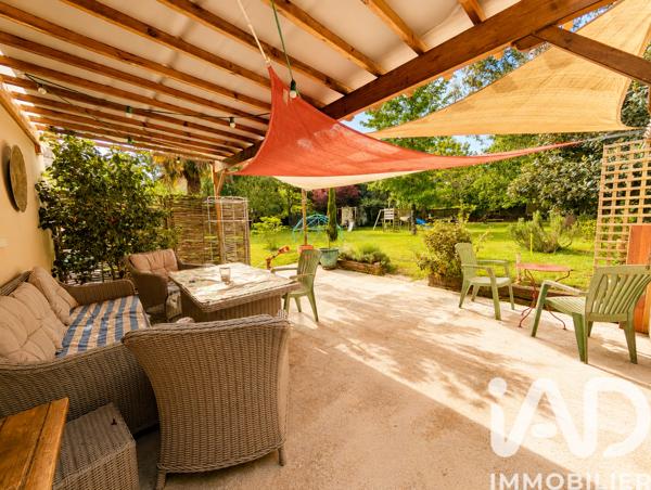 Maison à vendre 10 pièces 262,84 m² Saint-Lyphard