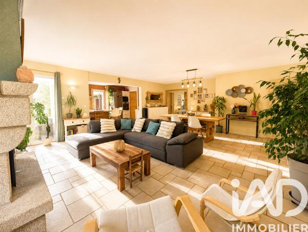 Maison à vendre 10 pièces 262,84 m² Saint-Lyphard