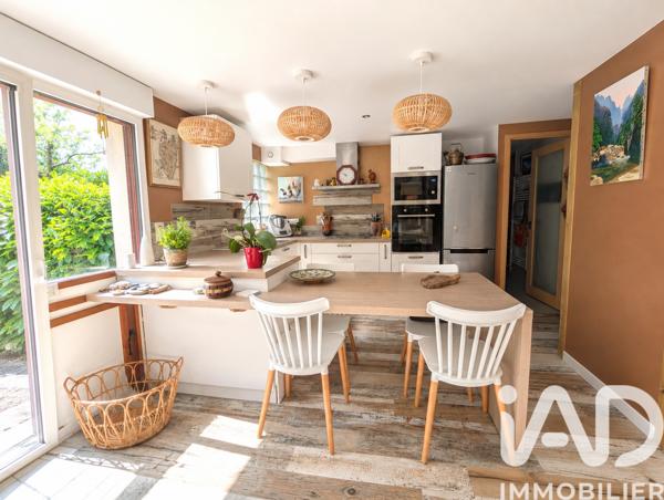 Maison à vendre 10 pièces 262,84 m² Saint-Lyphard