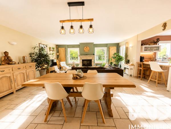 Maison à vendre 10 pièces 262,84 m² Saint-Lyphard