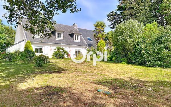 Maison à vendre    9 pièces •  Saint-Lyphard