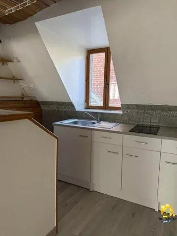 STUDIO avec MEZZANINE COMPIEGNE