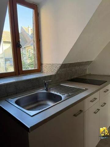 STUDIO avec MEZZANINE COMPIEGNE