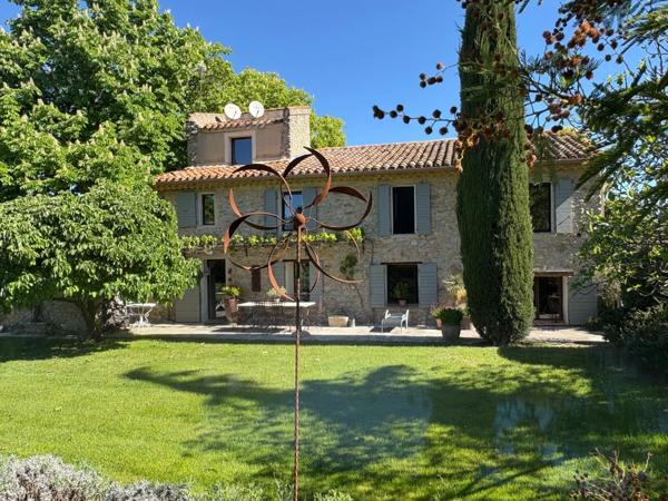 A vendre Aix-en-Provence Sud véritable mas à Trets proche Peynier vue Sainte Victoire au calme avec grand jardin paysagé
