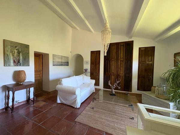 A vendre Aix-en-Provence Sud véritable mas à Trets proche Peynier vue Sainte Victoire au calme avec grand jardin paysagé