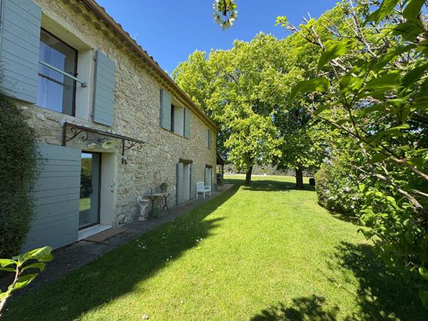 A vendre Aix-en-Provence Sud véritable mas à Trets proche Peynier vue Sainte Victoire au calme avec grand jardin paysagé