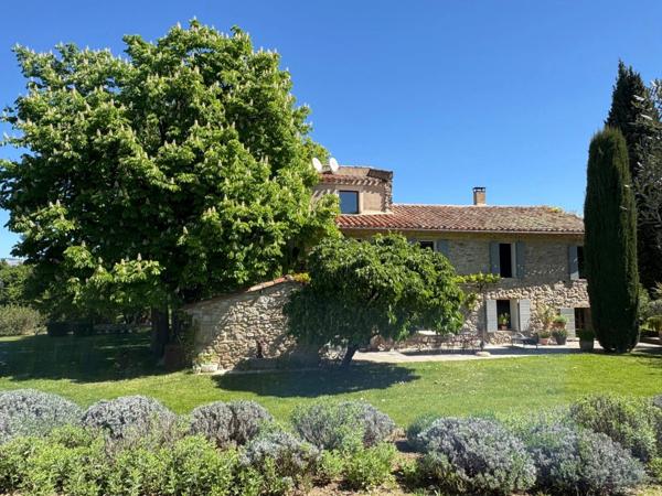 A vendre Aix-en-Provence Sud véritable mas à Trets proche Peynier vue Sainte Victoire au calme avec grand jardin paysagé