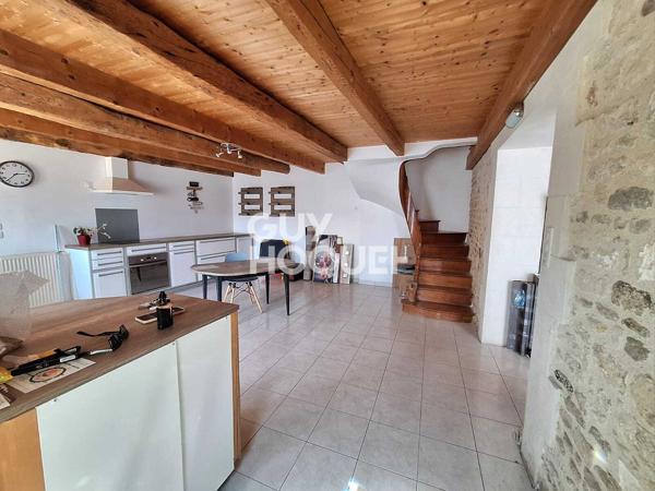 Maison Thaire 3 pièce(s)