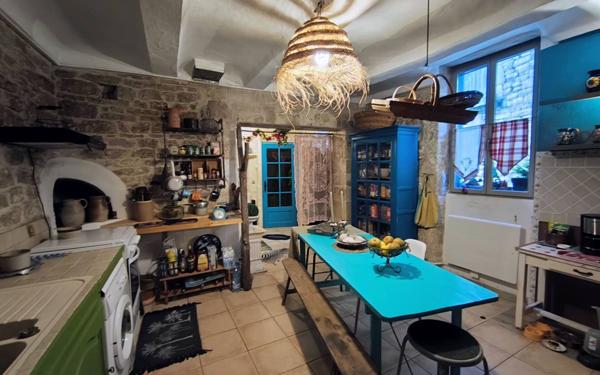 Maison à vendre    3 pièces • 122 m2 Barjac