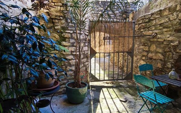 Maison à vendre    3 pièces • 122 m2 Barjac