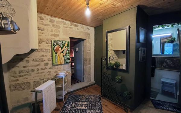 Maison à vendre    3 pièces • 122 m2 Barjac