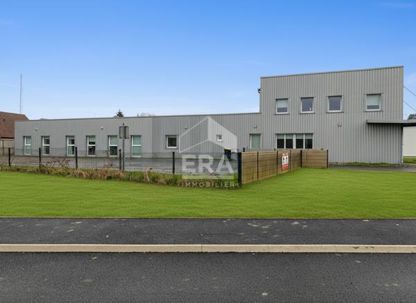 Locaux professionnels et commercial de 570m² avec parking