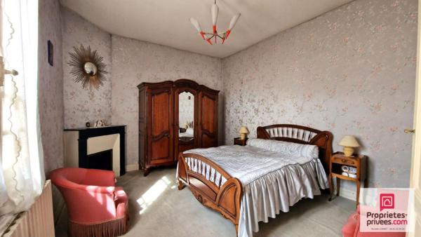 BORDEAUX ST AUGUSTIN 33000 - Echoppe T4 avec garage et dépendance