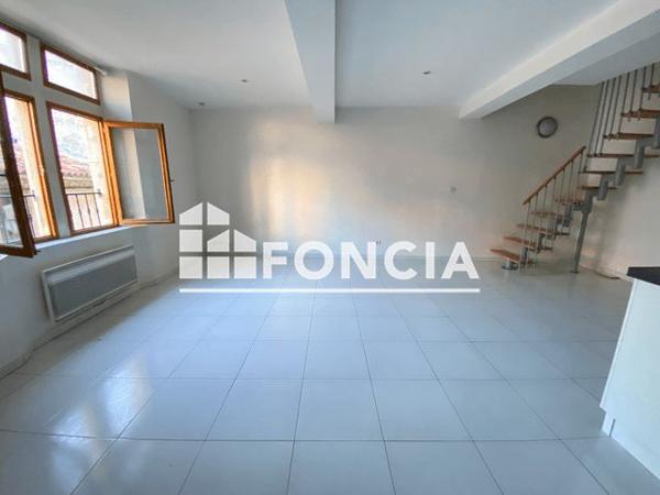 Location Appartement 3 pièces 61.7 m² - 16 - 18 RUE ENTRAIGUES Brignoles 83170