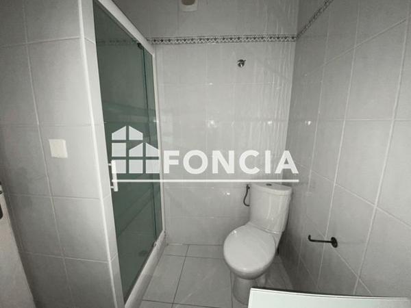 Location Appartement 3 pièces 61.7 m² - 16 - 18 RUE ENTRAIGUES Brignoles 83170