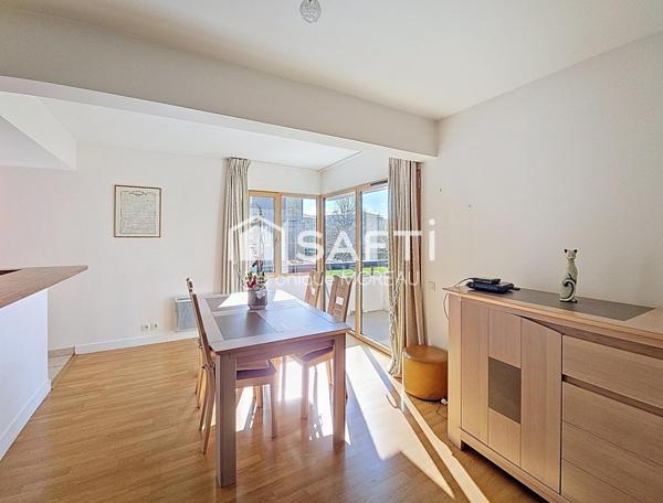 Bel appartement de 4 pièces, 2 places de parking et cave