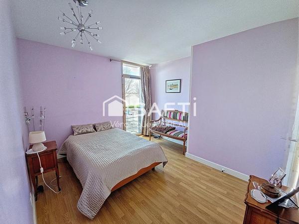 Bel appartement de 4 pièces, 2 places de parking et cave