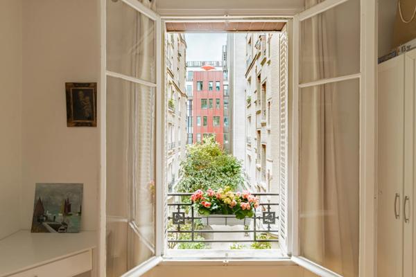 Appartement Paris 17 e - RUE DE TOCQUEVILLE / MARCHÉ DE LÉVIS