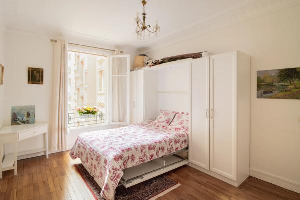 Appartement Paris 17 e - RUE DE TOCQUEVILLE / MARCHÉ DE LÉVIS