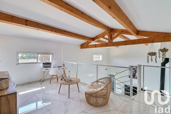 Maison 6 pièces de 180 m² à Cabrières (30210)