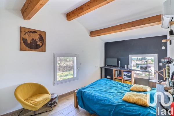 Maison 6 pièces de 180 m² à Cabrières (30210)