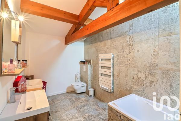 Maison 6 pièces de 180 m² à Cabrières (30210)