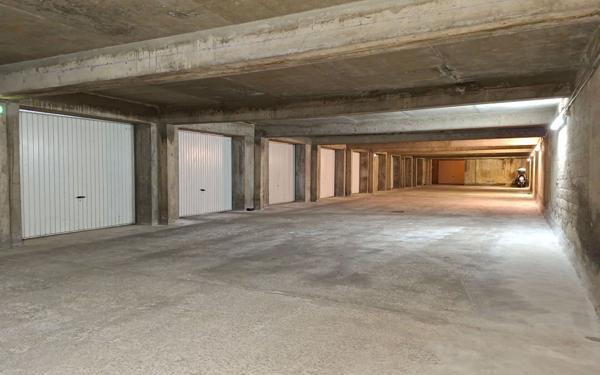 Stationnement à vendre    19,29 m2 Caluire-et-Cuire