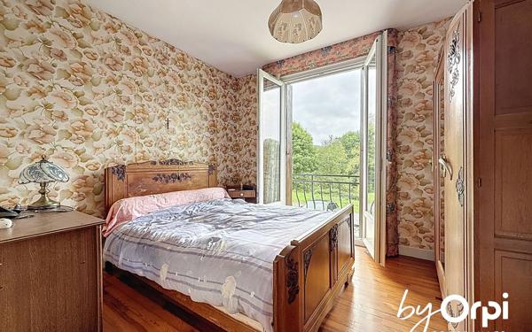 Maison à vendre    4 pièces •  Saint-Éloy-les-Mines