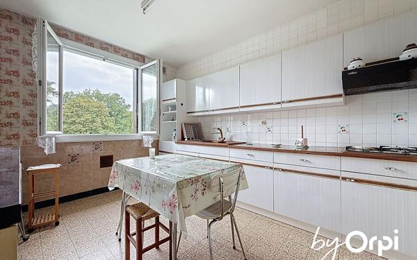 Maison à vendre    4 pièces •  Saint-Éloy-les-Mines