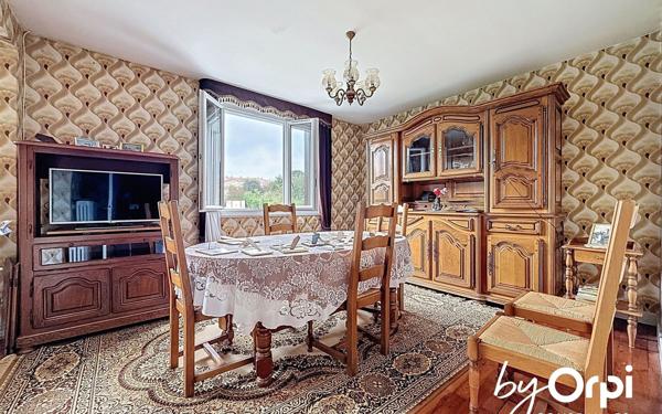 Maison à vendre    4 pièces •  Saint-Éloy-les-Mines