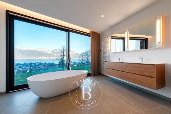 Sevrier, Villa 5 Chambres -  330 m² à vendre