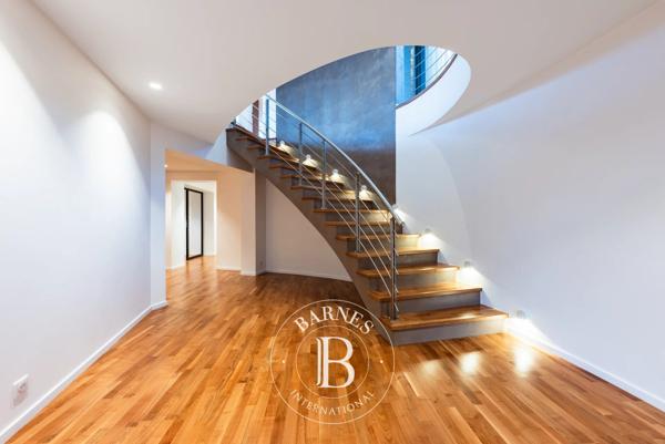 Sevrier, Villa 5 Chambres -  330 m² à vendre