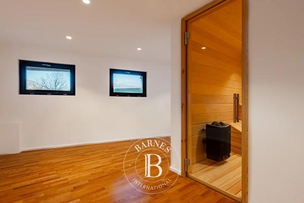 Sevrier, Villa 5 Chambres -  330 m² à vendre