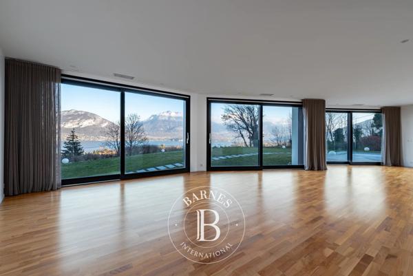 Sevrier, Villa 5 Chambres -  330 m² à vendre