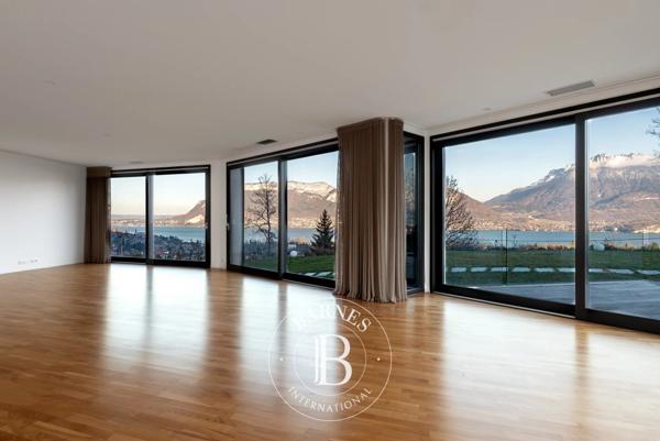 Sevrier, Villa 5 Chambres -  330 m² à vendre