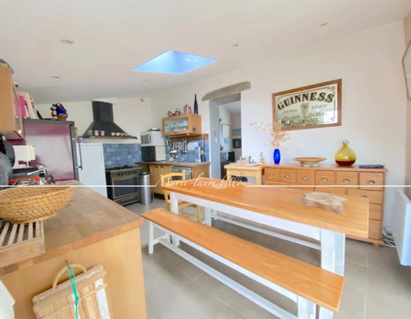 Maison à vendre 5 pièces L'ILE D'YEU (85)Maison près du port de port joinville - Maison avec son patio et sa terrasse